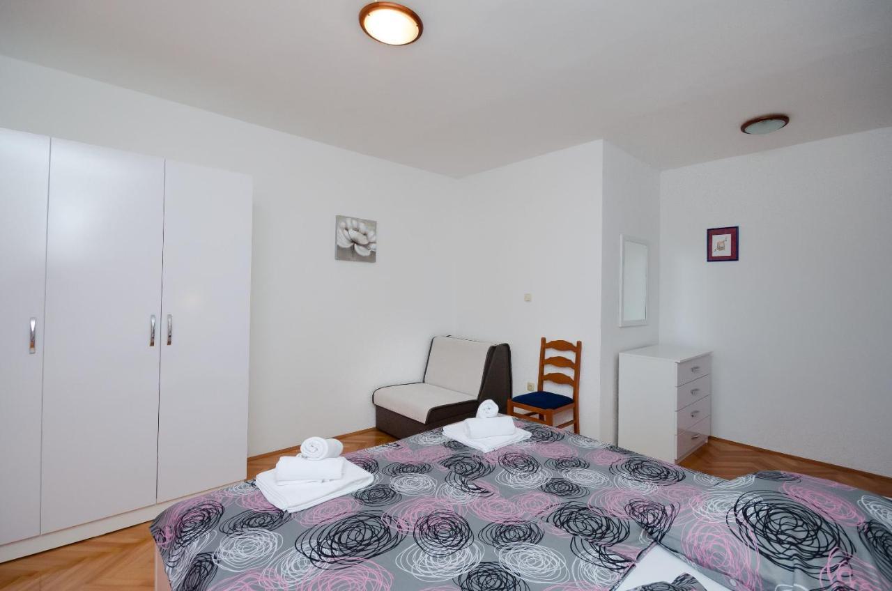 Marija & Lino Apartment Lopar